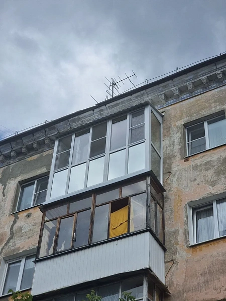 Панорамное балконное остекление с тонировкой