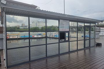 Остекление пункта проката на заливе